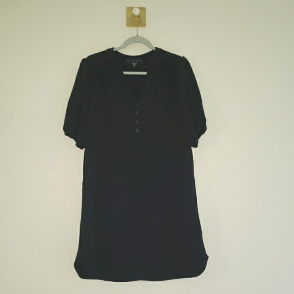 Clover and Sloane Shift Dress Medium Black Minimalist Office Career Classic
